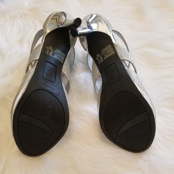 Silver stilettos - Picture 5 of 5